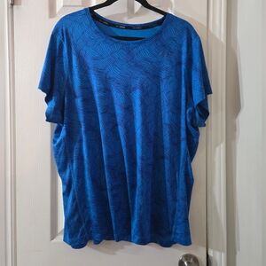 3x Nike athletic top